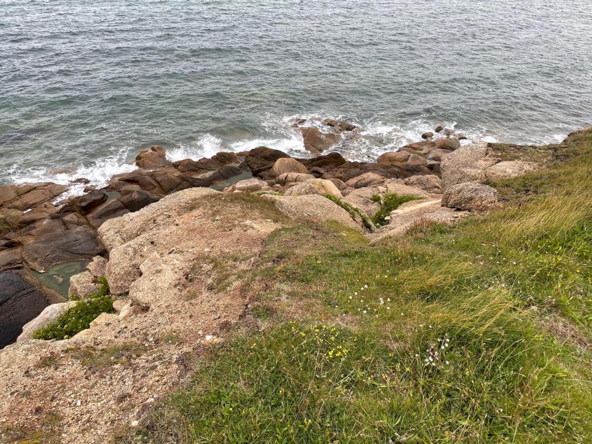 Maupertus-sur-Mer Au Petit Brick - Cosy Beachfront House מראה חיצוני תמונה